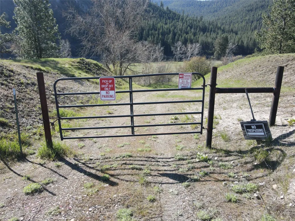 14891 Big Horn Road Huson MT 59846