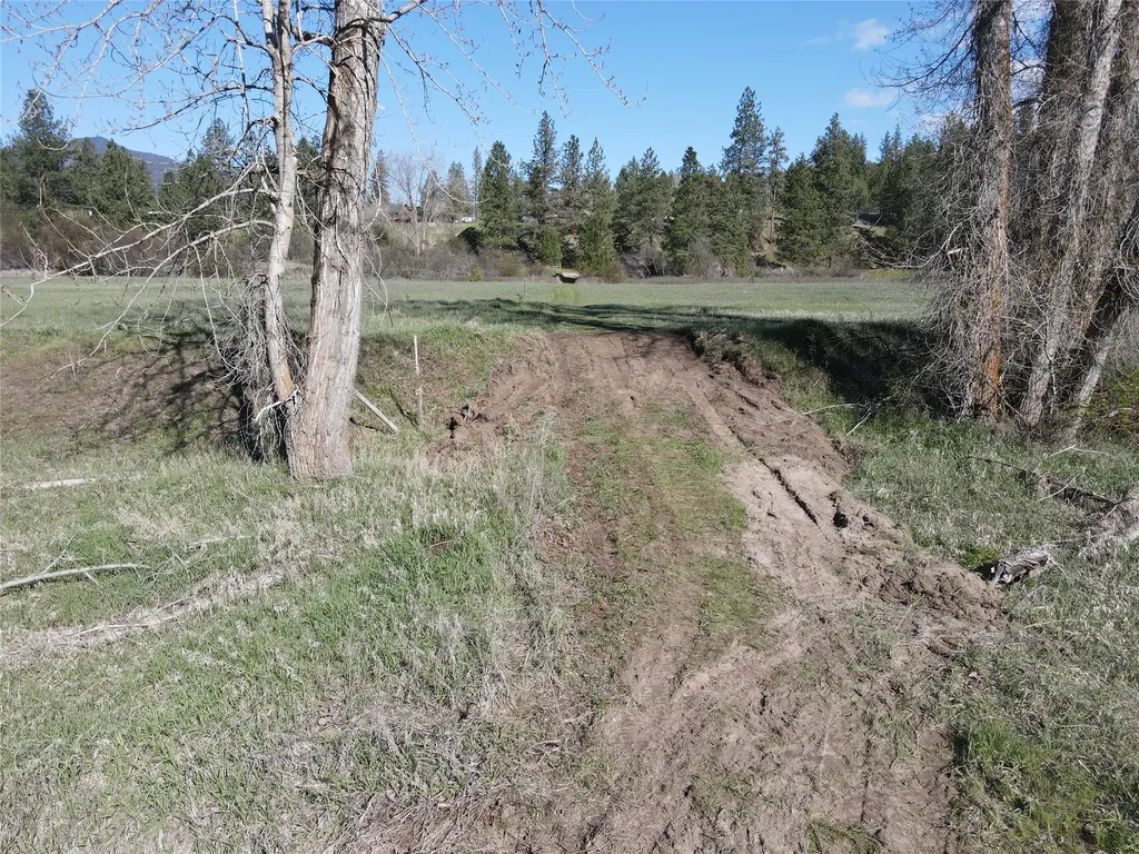 14891 Big Horn Road Huson MT 59846