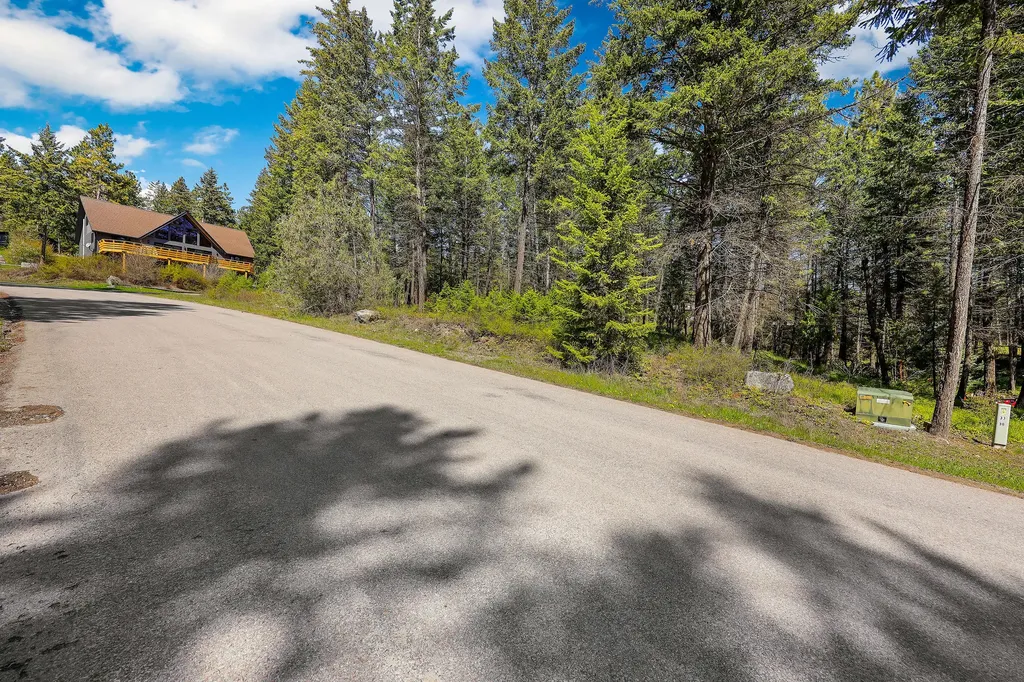 267 Lakeview Drive Lakeside MT 59922