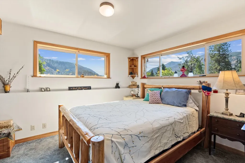4 Sunset Court Plains MT 59859