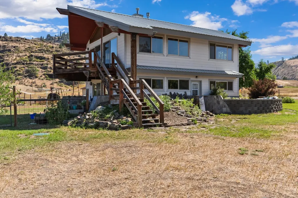4 Sunset Court Plains MT 59859