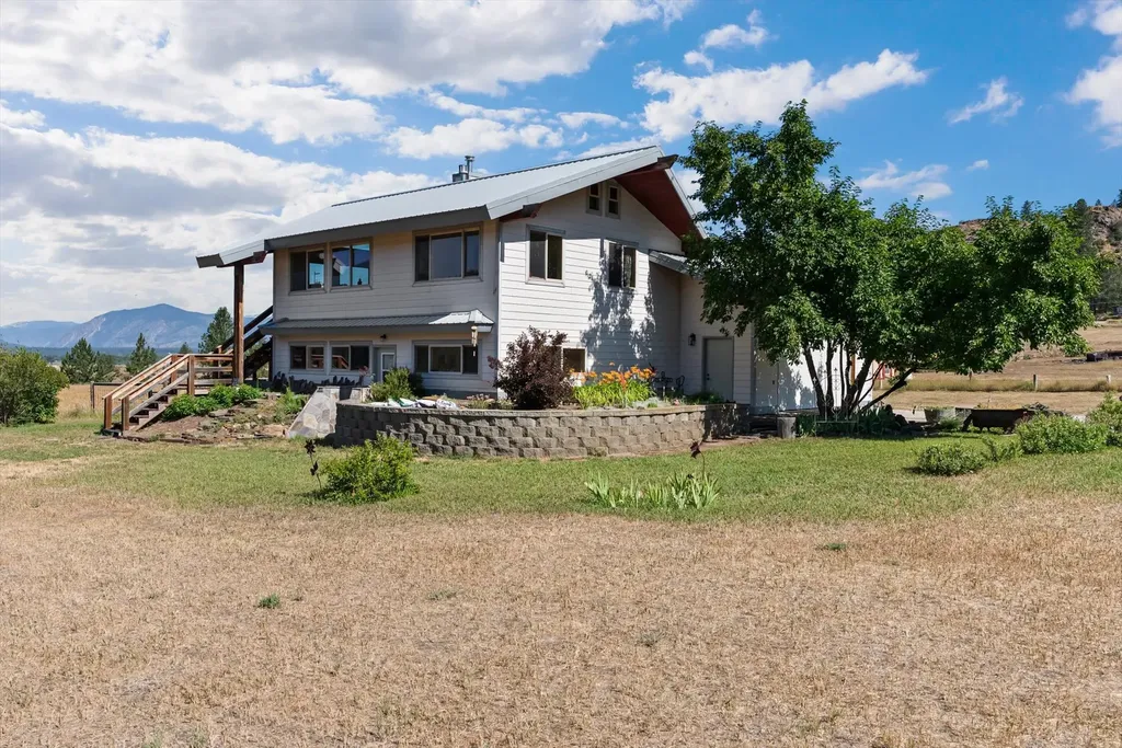 4 Sunset Court Plains MT 59859