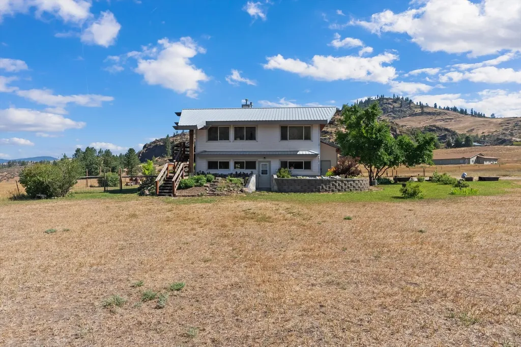 4 Sunset Court Plains MT 59859