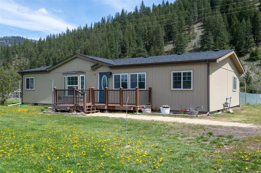 20540 Highway 10 E Clinton MT 59825