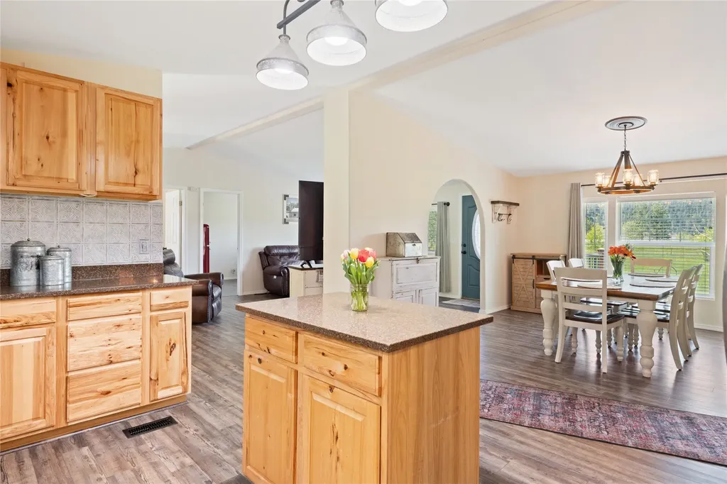 20540 Highway 10 E Clinton MT 59825