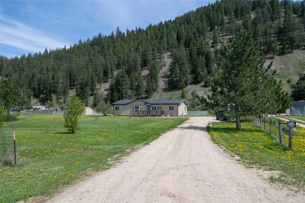 20540 Highway 10 E Clinton MT 59825