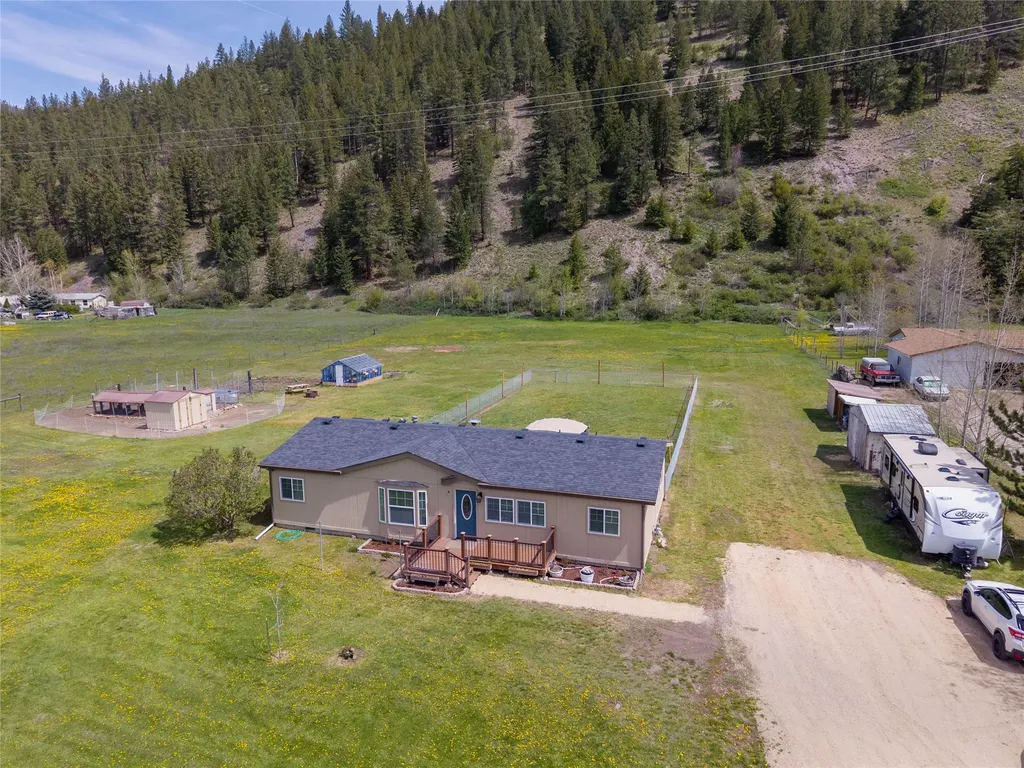 20540 Highway 10 E Clinton MT 59825