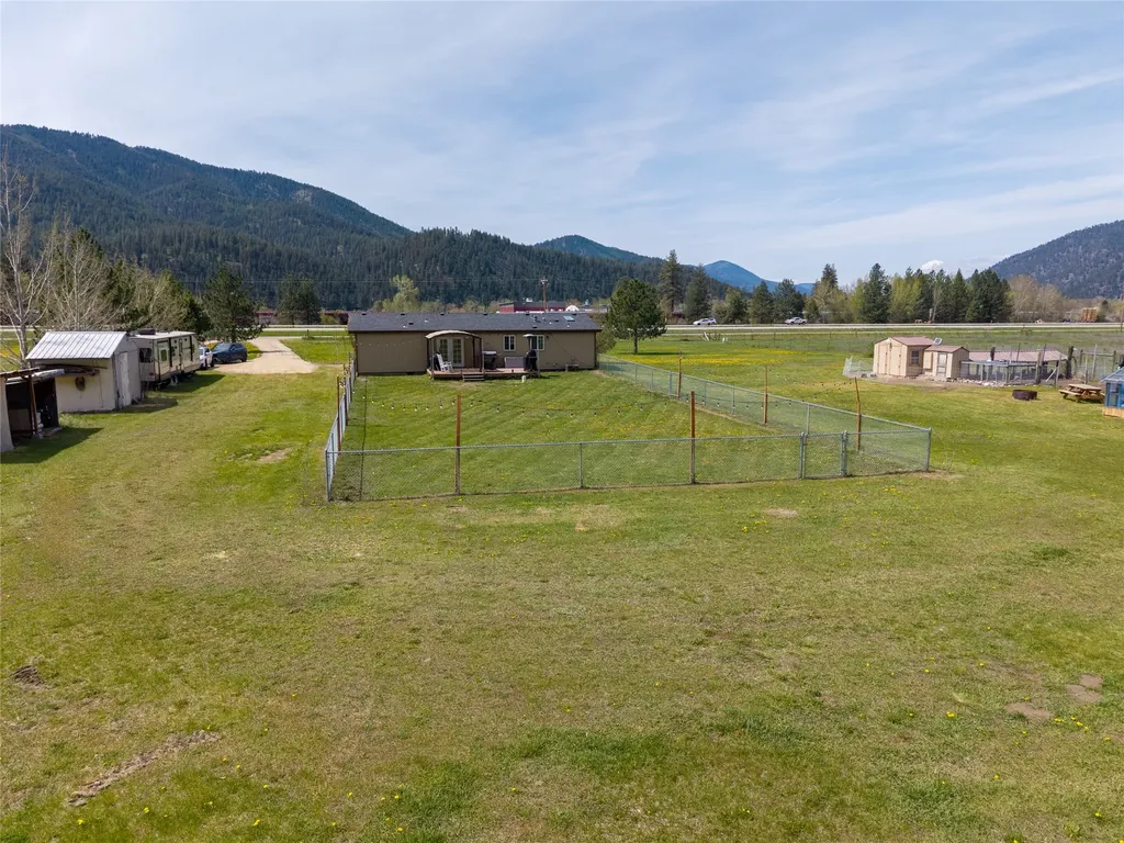 20540 Highway 10 E Clinton MT 59825