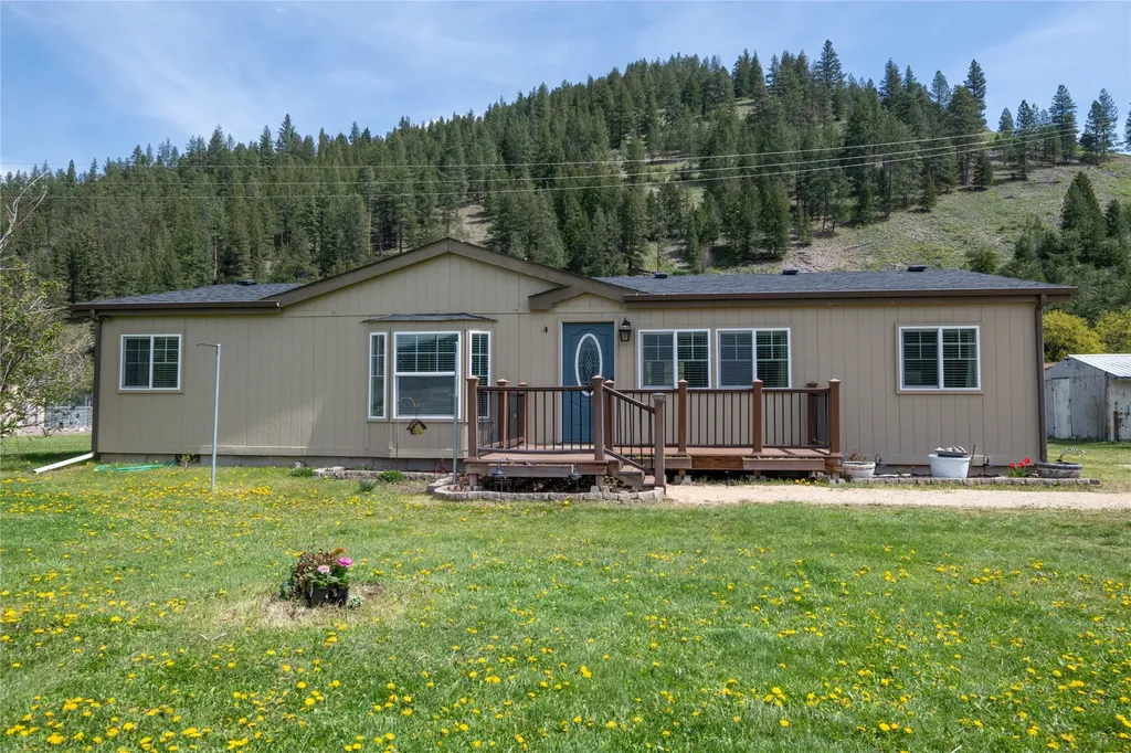 20540 Highway 10 E Clinton MT 59825