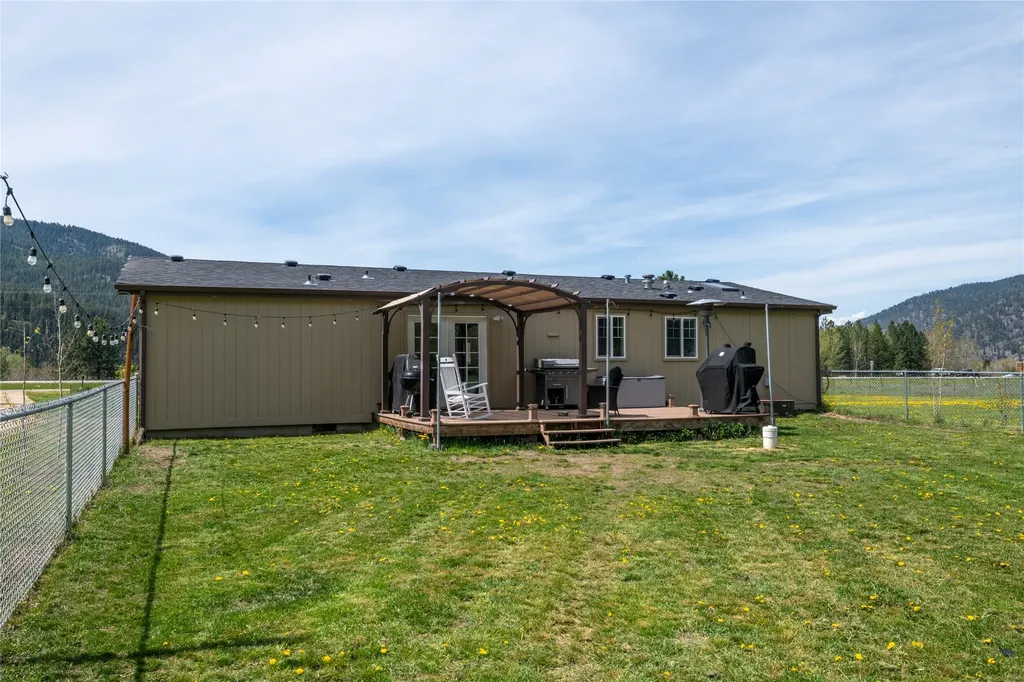 20540 Highway 10 E Clinton MT 59825