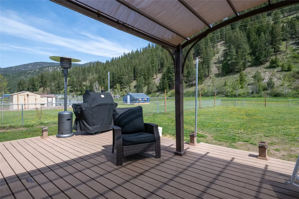 20540 Highway 10 E Clinton MT 59825