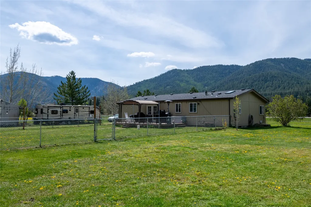 20540 Highway 10 E Clinton MT 59825