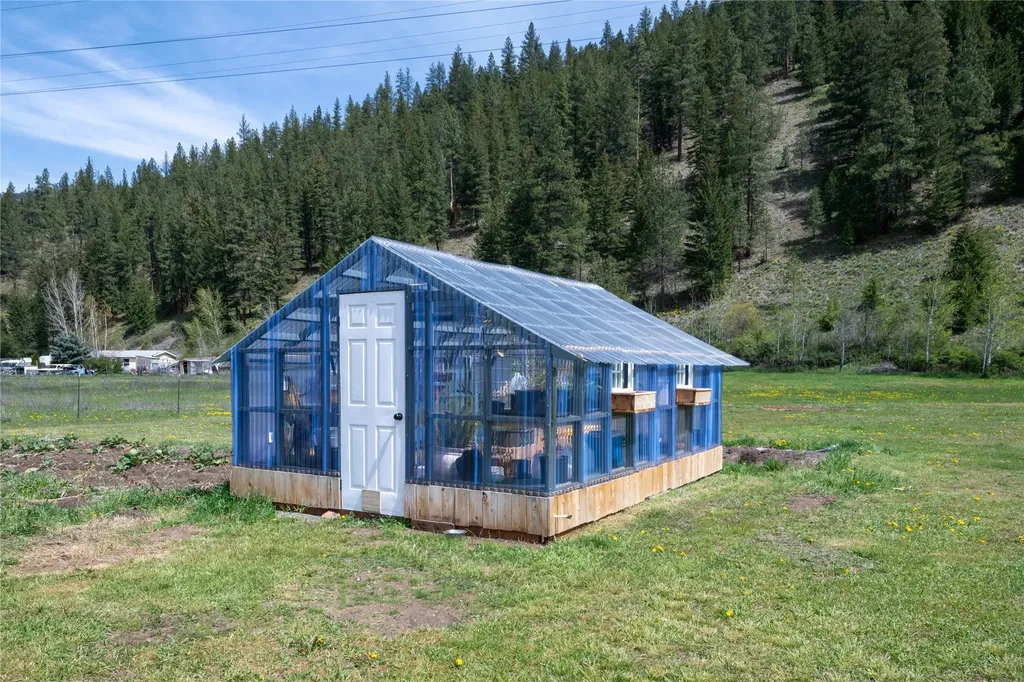 20540 Highway 10 E Clinton MT 59825