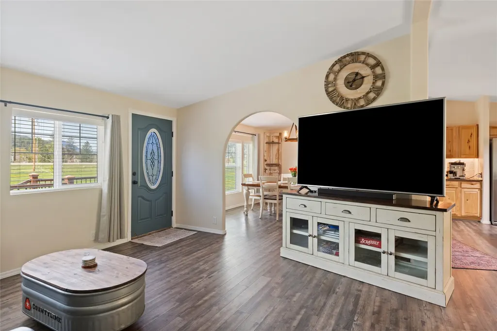 20540 Highway 10 E Clinton MT 59825