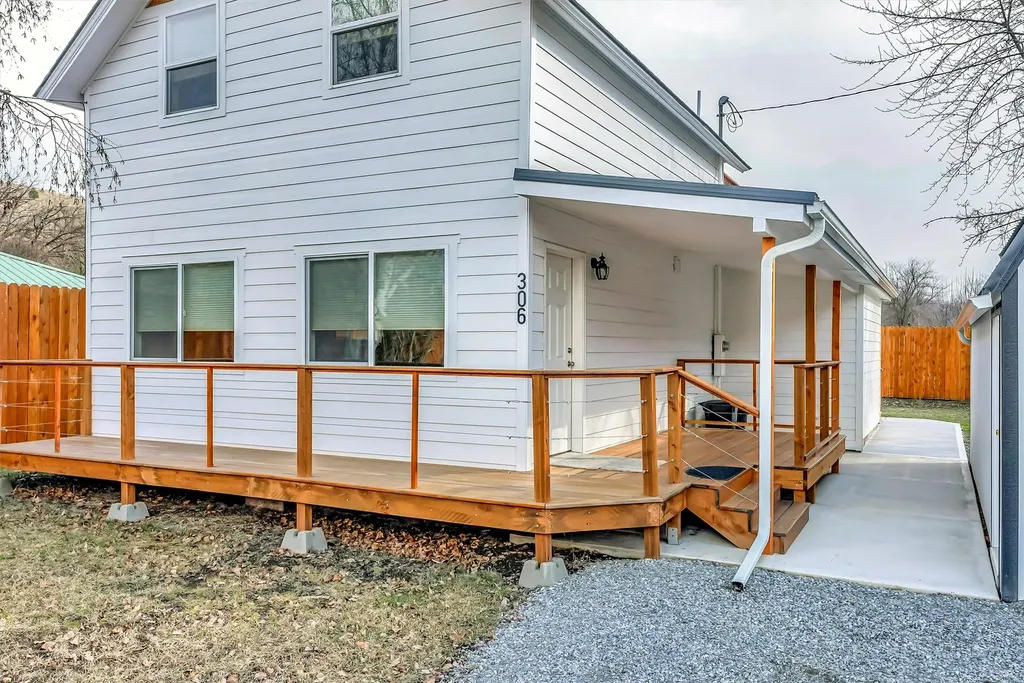 306 Central Avenue Plains MT 59859