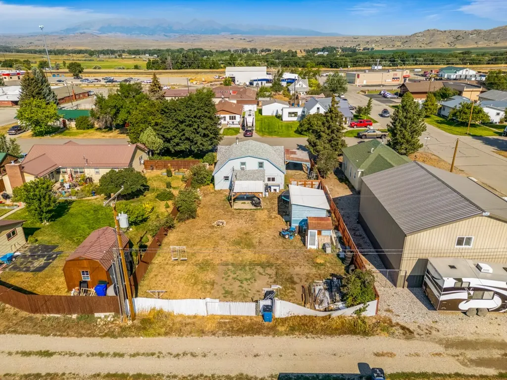 407 W 2nd Avenue Big Timber MT 59011