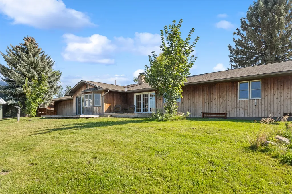 780 Mason Lane Corvallis MT 59828