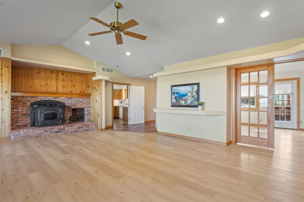 780 Mason Lane Corvallis MT 59828