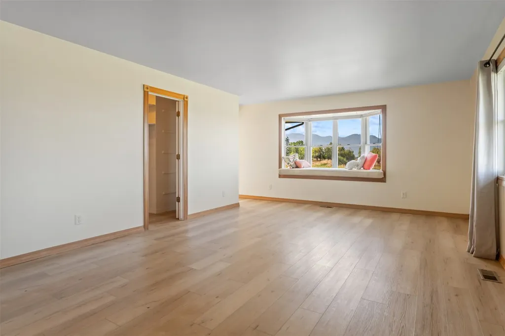 780 Mason Lane Corvallis MT 59828