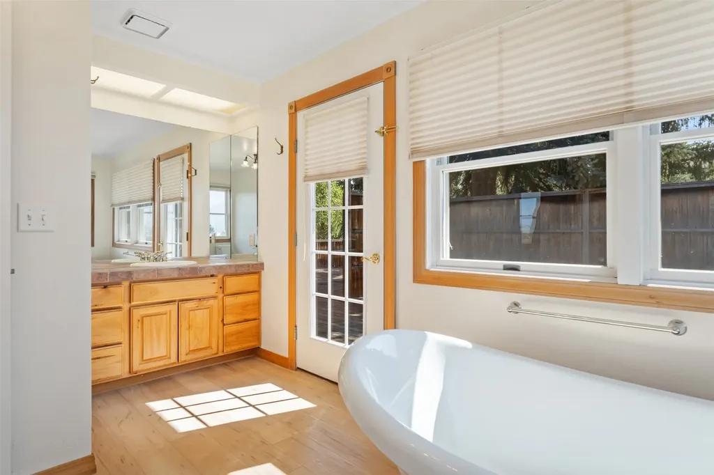 780 Mason Lane Corvallis MT 59828