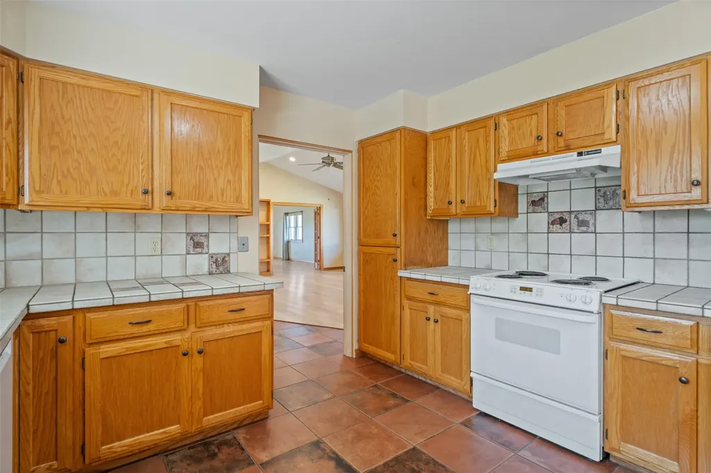 780 Mason Lane Corvallis MT 59828