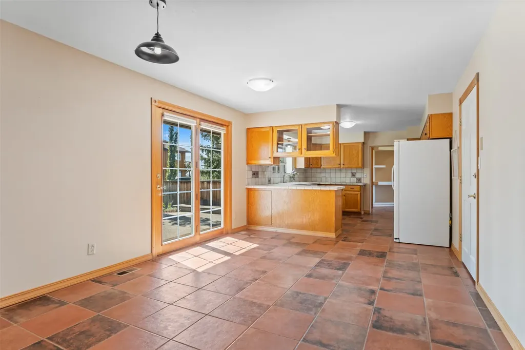 780 Mason Lane Corvallis MT 59828