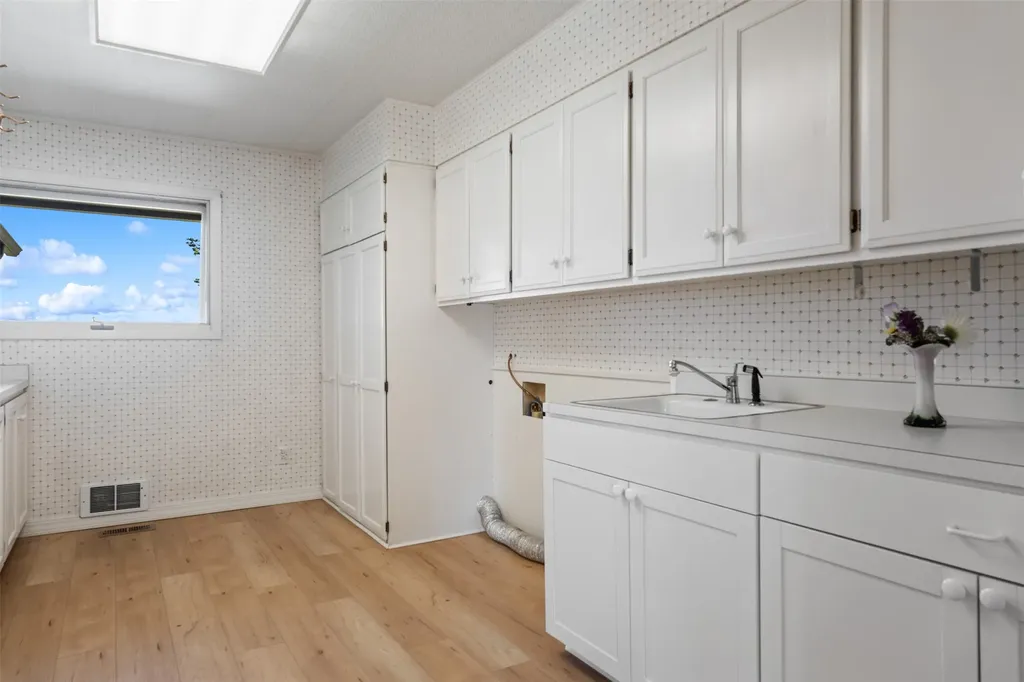 780 Mason Lane Corvallis MT 59828