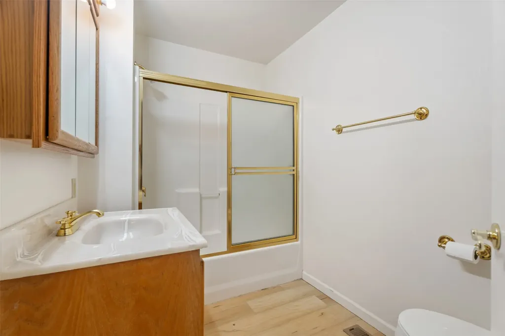 780 Mason Lane Corvallis MT 59828