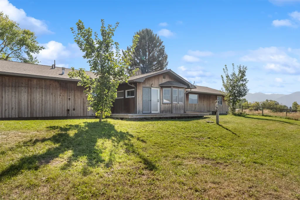 780 Mason Lane Corvallis MT 59828