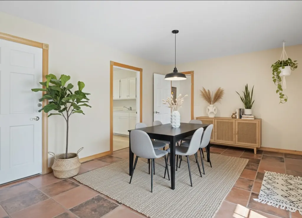 780 Mason Lane Corvallis MT 59828