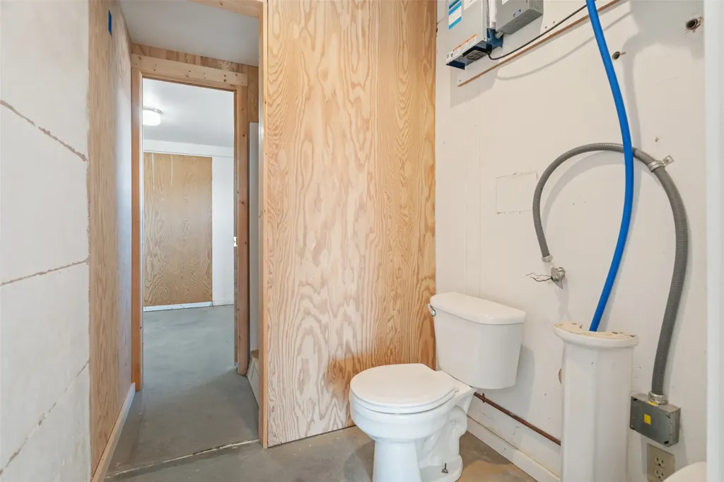 780 Mason Lane Corvallis MT 59828