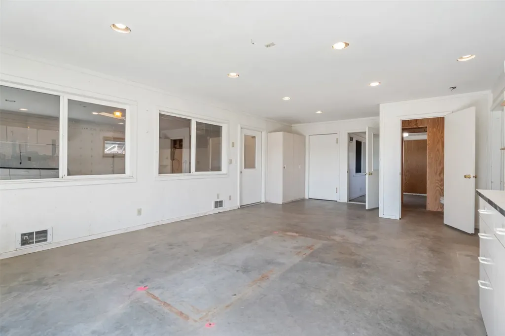 780 Mason Lane Corvallis MT 59828