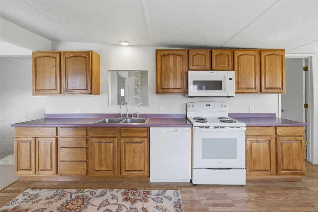 877 Oil Well Road Corvallis MT 59828