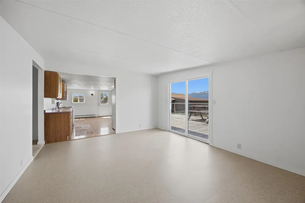 877 Oil Well Road Corvallis MT 59828