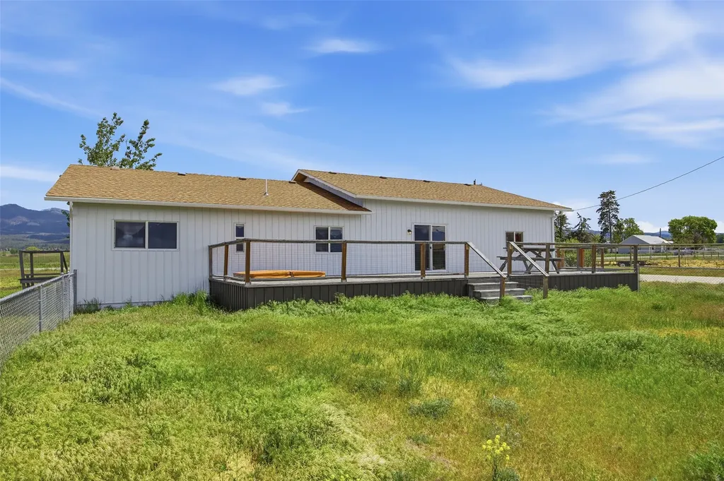 877 Oil Well Road Corvallis MT 59828