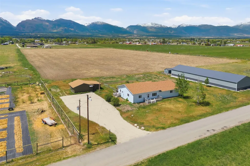 877 Oil Well Road Corvallis MT 59828