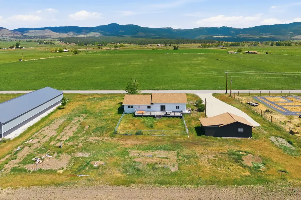 877 Oil Well Road Corvallis MT 59828