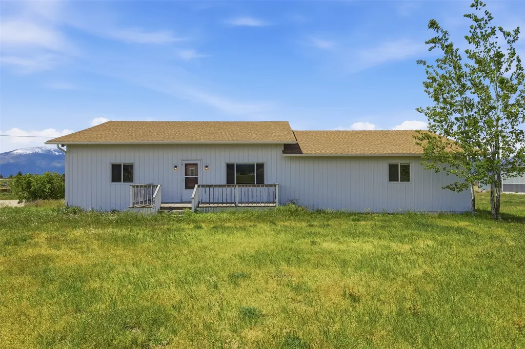 877 Oil Well Road Corvallis MT 59828