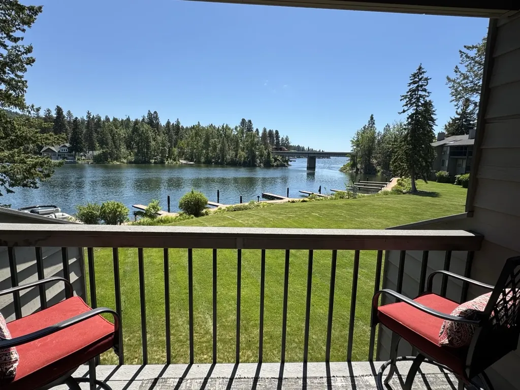 180 Vista Lane Bigfork MT 59911