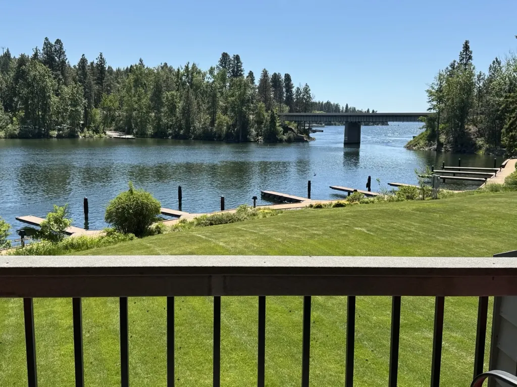 180 Vista Lane Bigfork MT 59911