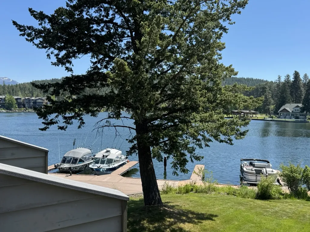 180 Vista Lane Bigfork MT 59911