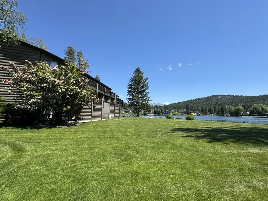 180 Vista Lane Bigfork MT 59911