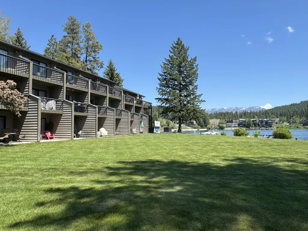 180 Vista Lane Bigfork MT 59911