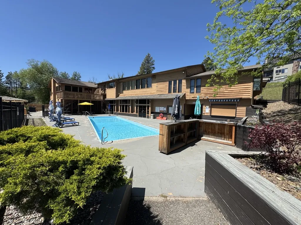 180 Vista Lane Bigfork MT 59911