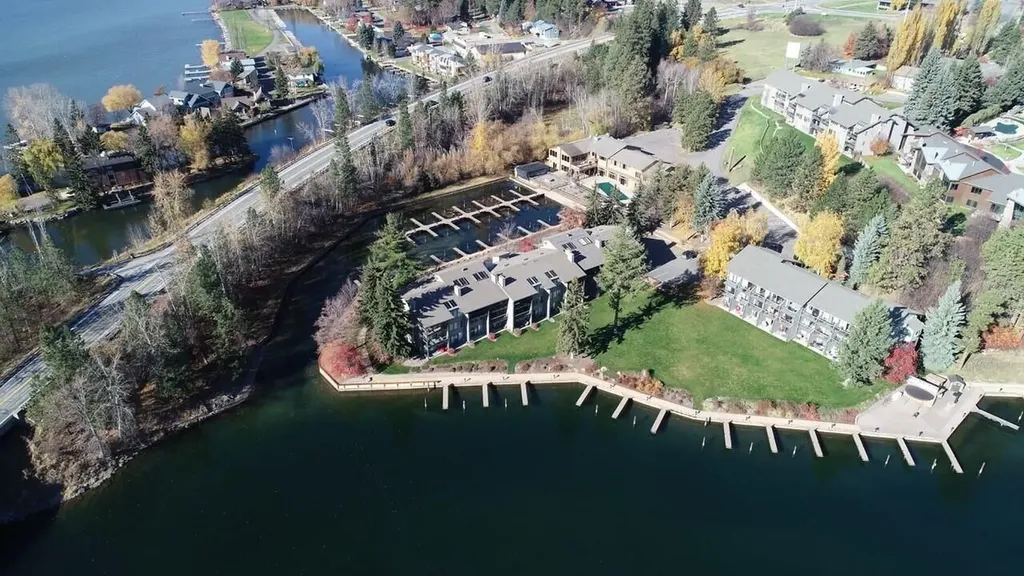 180 Vista Lane Bigfork MT 59911