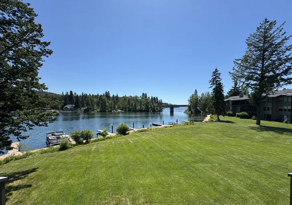 180 Vista Lane Bigfork MT 59911