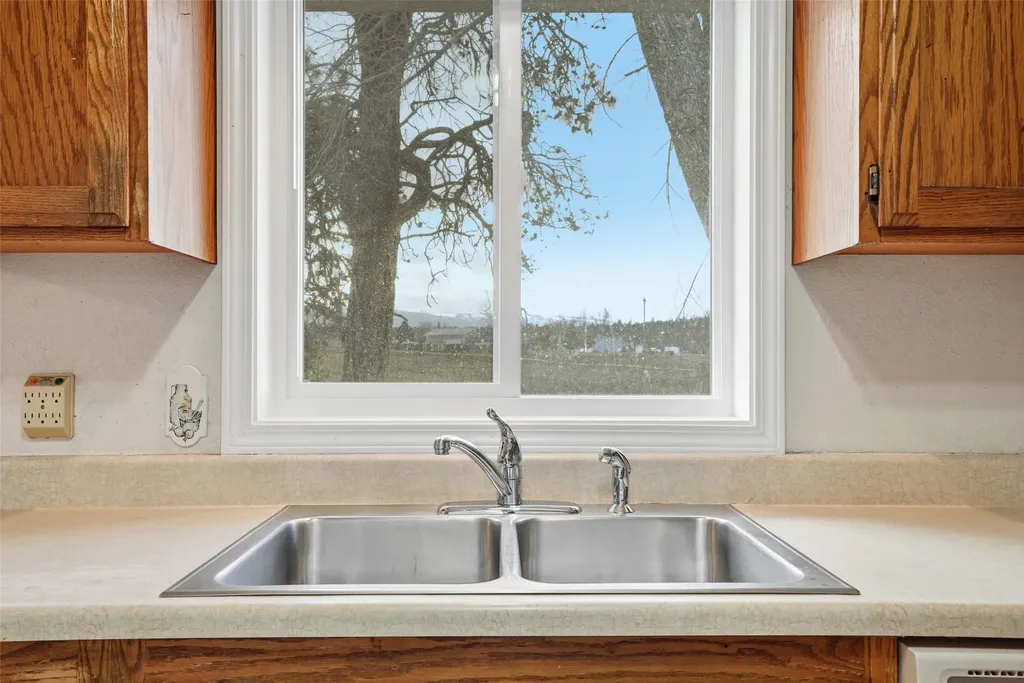 5395 New Farm Way Florence MT 59833