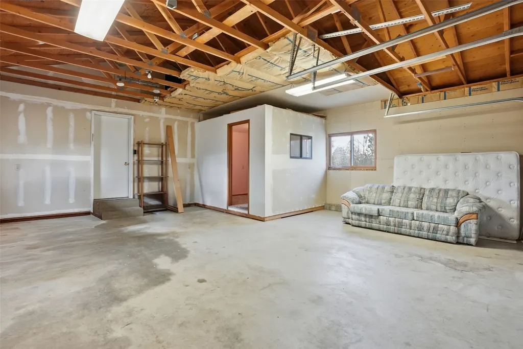 5395 New Farm Way Florence MT 59833