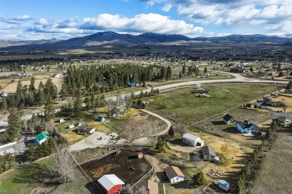 5395 New Farm Way Florence MT 59833
