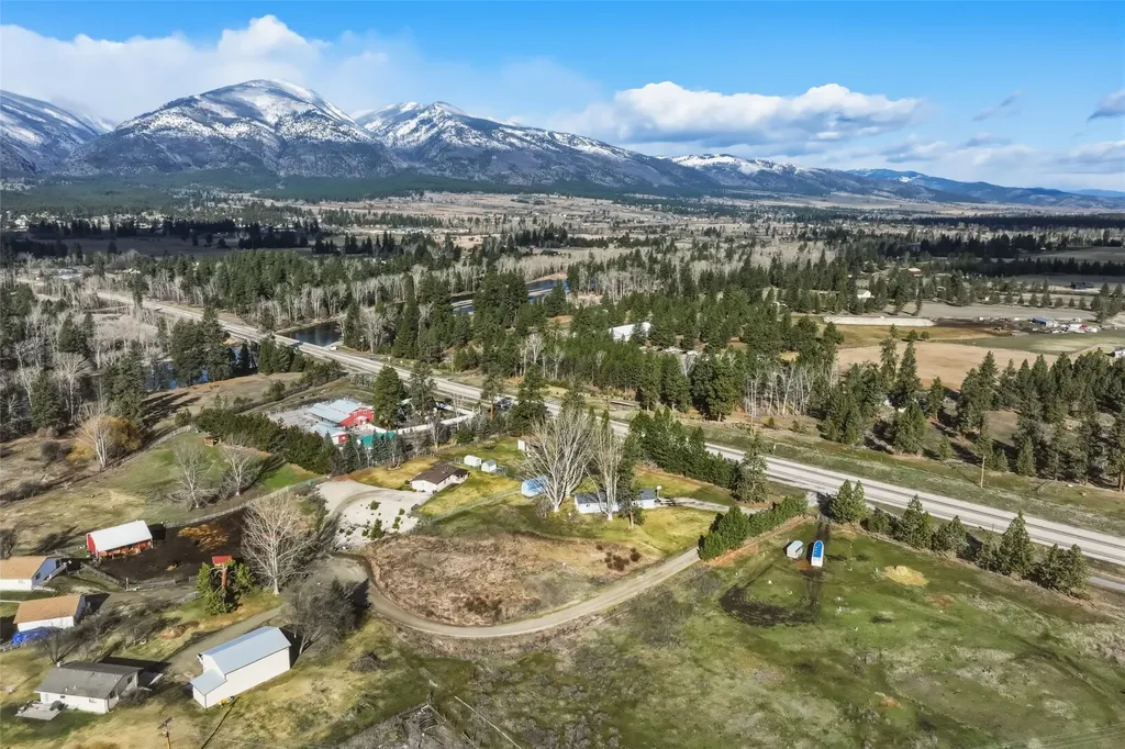 5395 New Farm Way Florence MT 59833